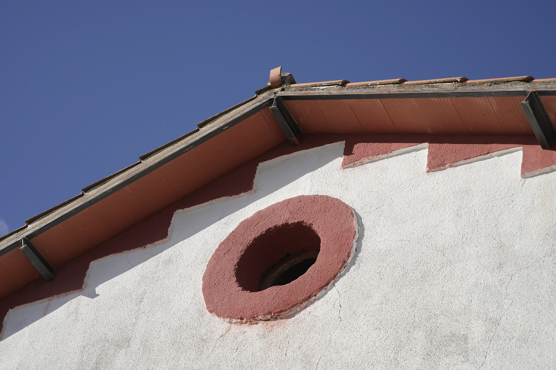 Detalles arquitectónicos del antiguo Colegio Francés