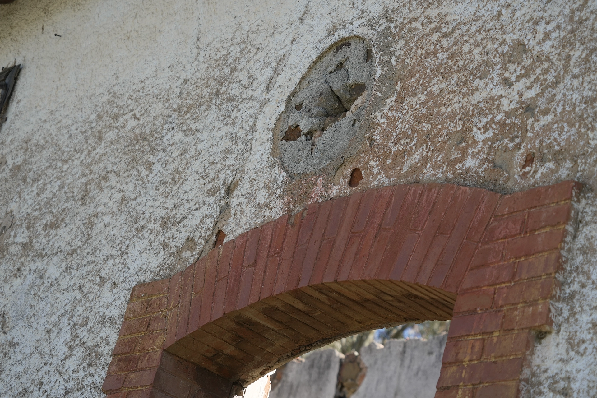 Ruinas de la antigua estación de vía estrecha