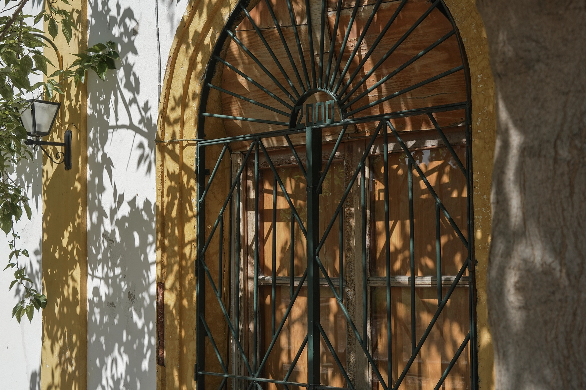 Detalles de la arquitectura ferroviaria conservada