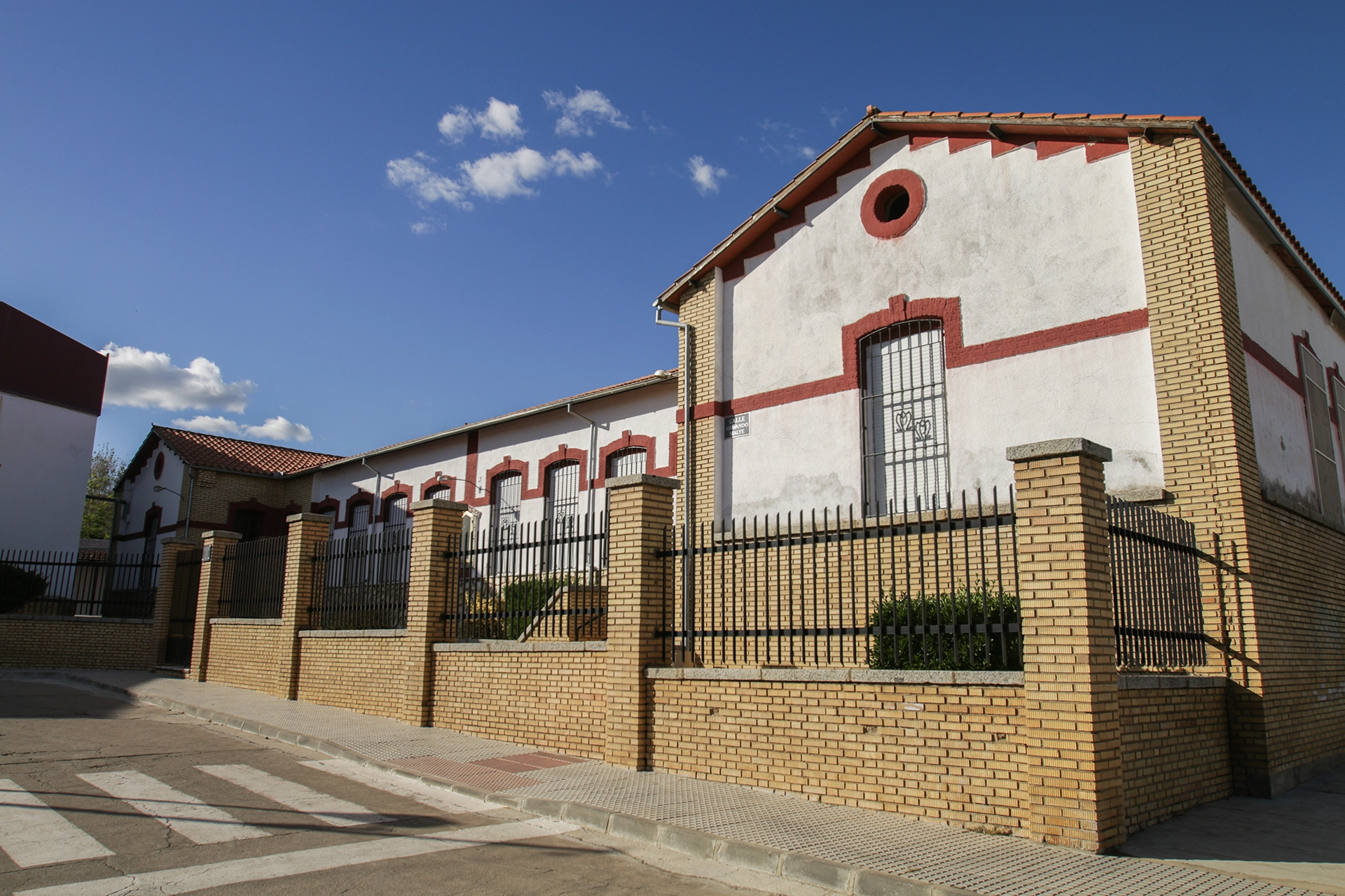 Entorno y elementos del Bien de Interés Cultural en Peñarroya