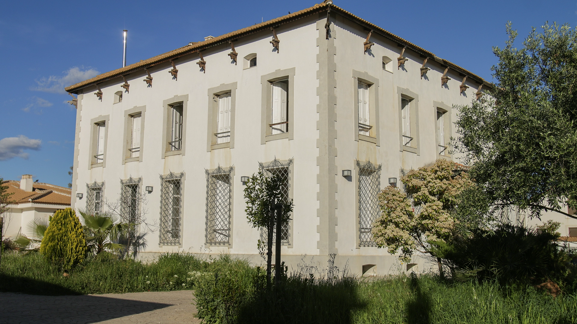 Elementos estructurales de la antigua residencia directiva